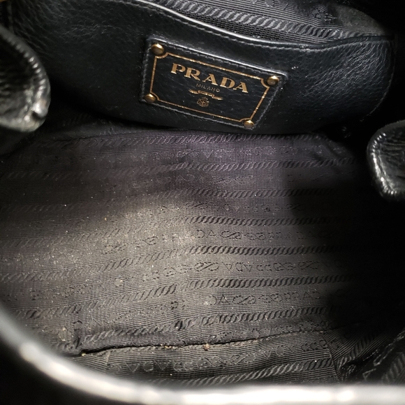 PRADA - Picture 3 of 8